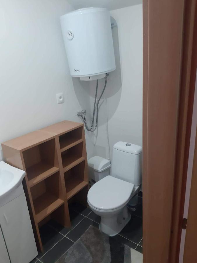 Ubytovanie V Sukromi Dolne Plachtince Esterno foto